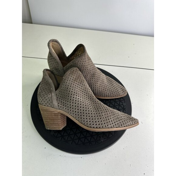 Lucky Brand Lakyn Booties Womens 6M  Beige Gray Perforated Suede - Picture 1 of 9